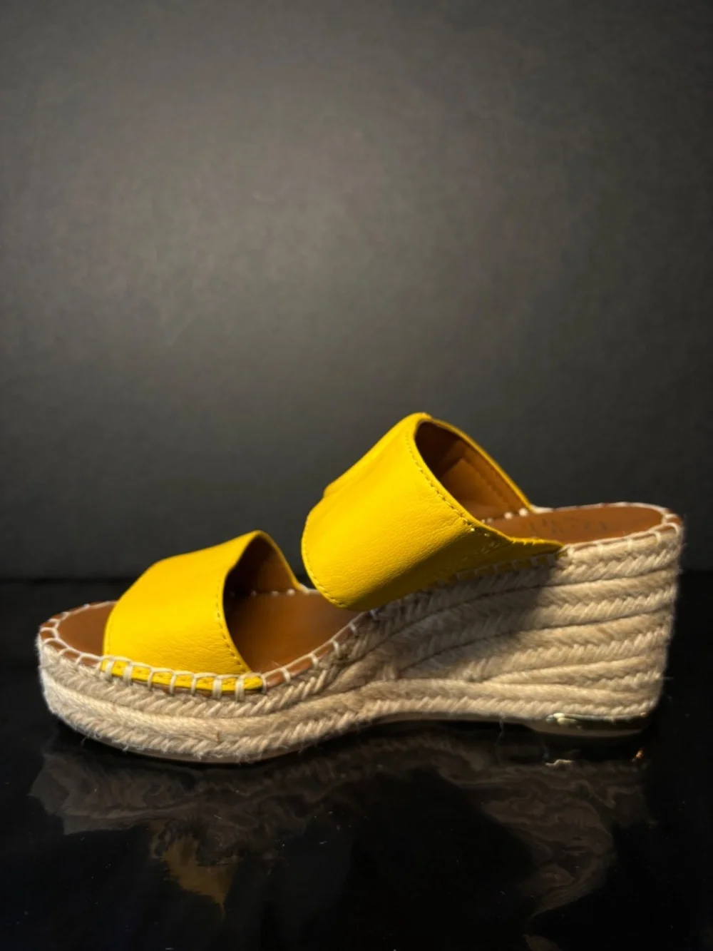 Franco Sarto step into